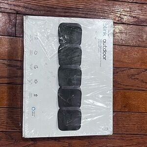 Blink - 5 Indoor (3rd Gen) Wireless 1080p Security System - Black